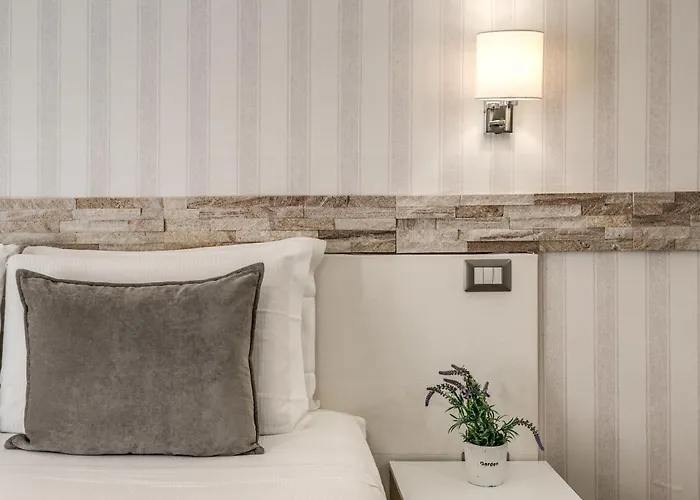 Santamaria Affittacamere 4*